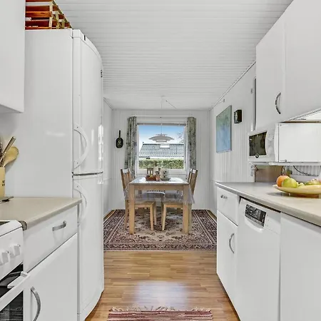 Σπίτι διακοπών Three-bedroom In Svendborg