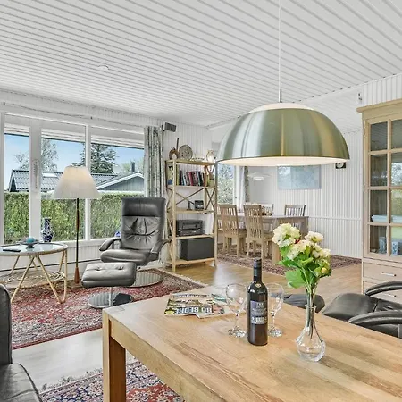 Σπίτι διακοπών Three-bedroom In